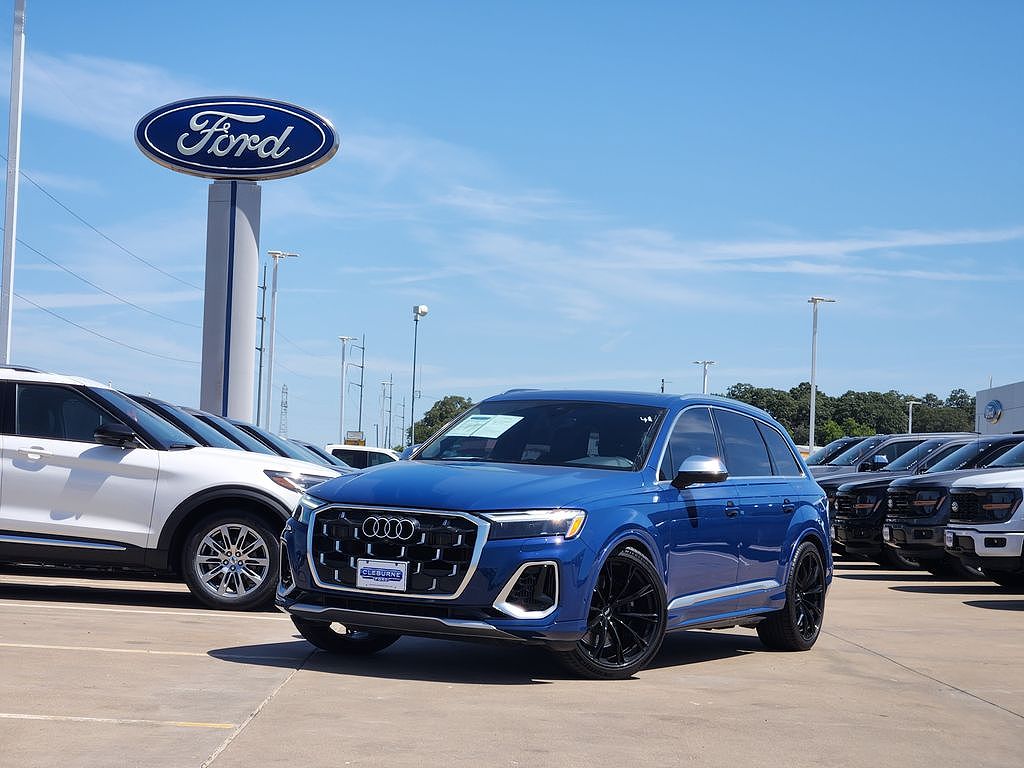 2025 Audi SQ7 Premium Plus