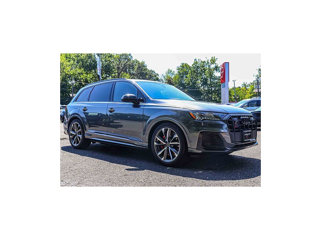2023 Audi SQ7 Premium Plus