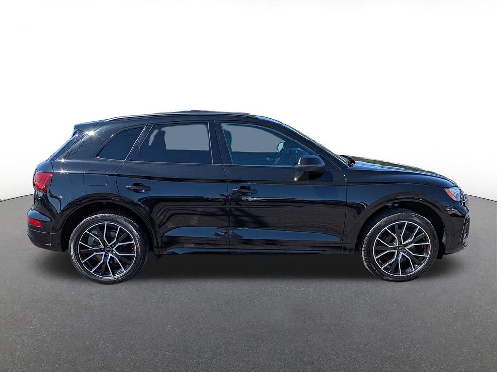 2023 Audi SQ5 Premium Plus quattro