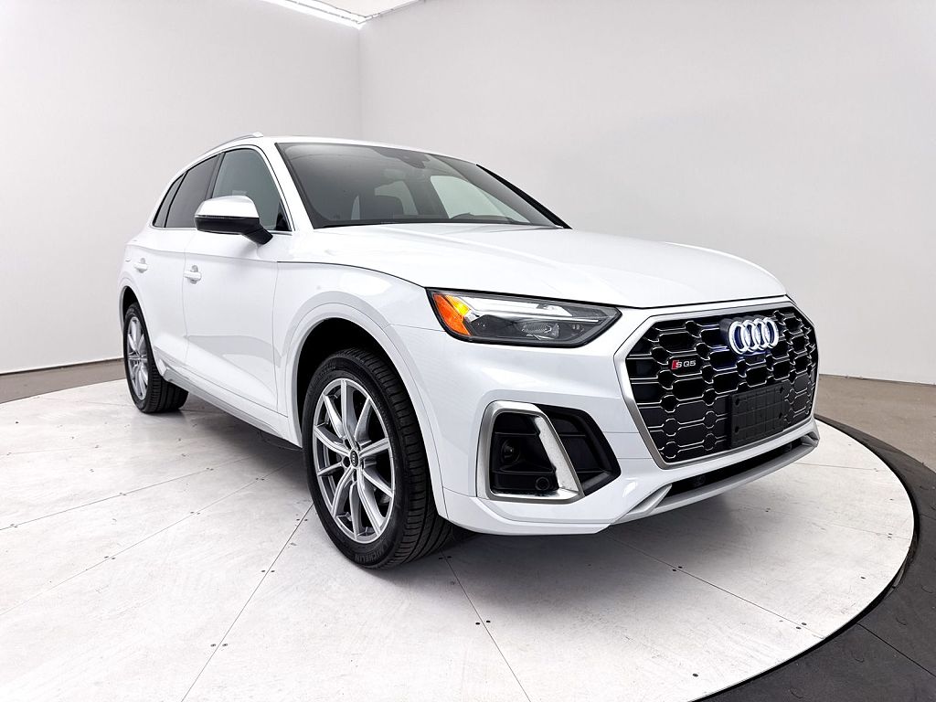 2023 Audi SQ5 Premium Plus