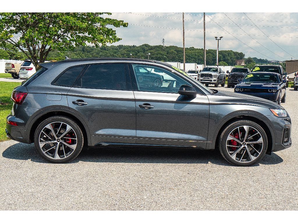 2024 Audi SQ5 Premium Plus