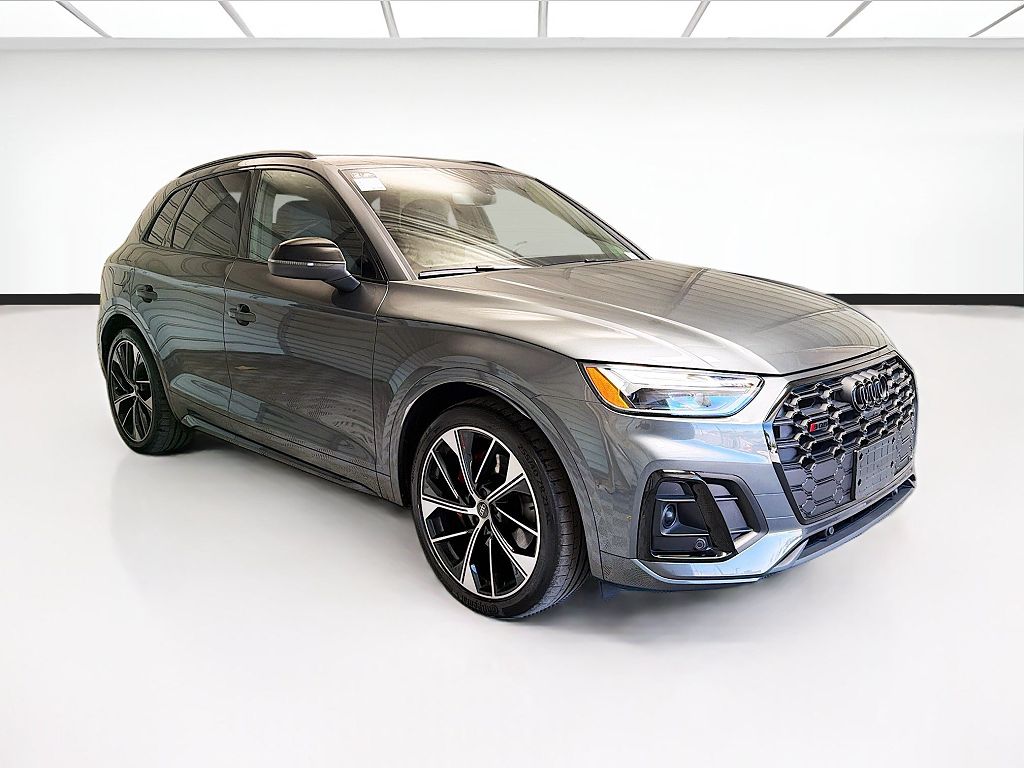 2024 Audi SQ5 Premium Plus