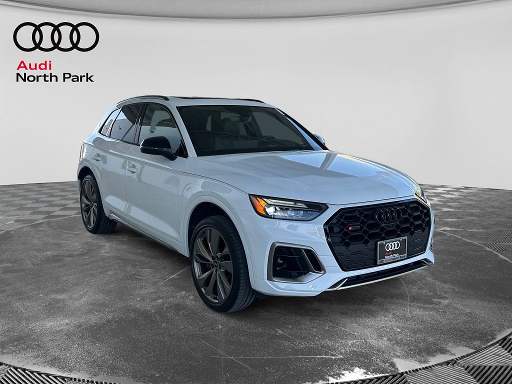 2025 Audi SQ5 Premium Plus