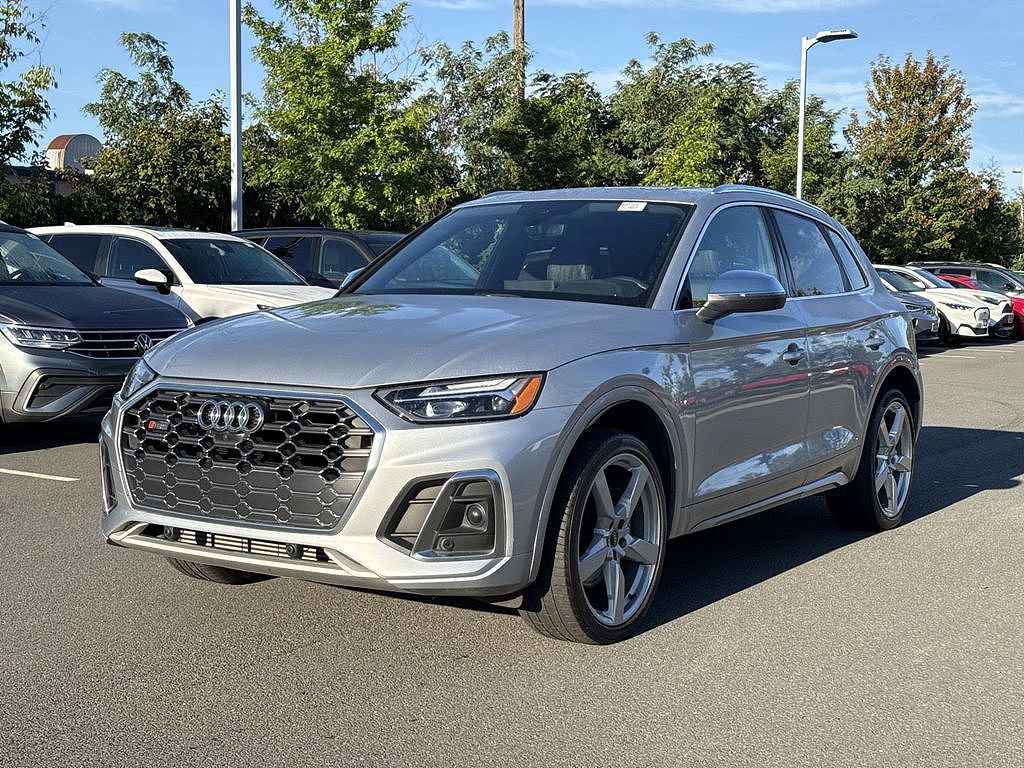 2023 Audi SQ5 Premium Plus