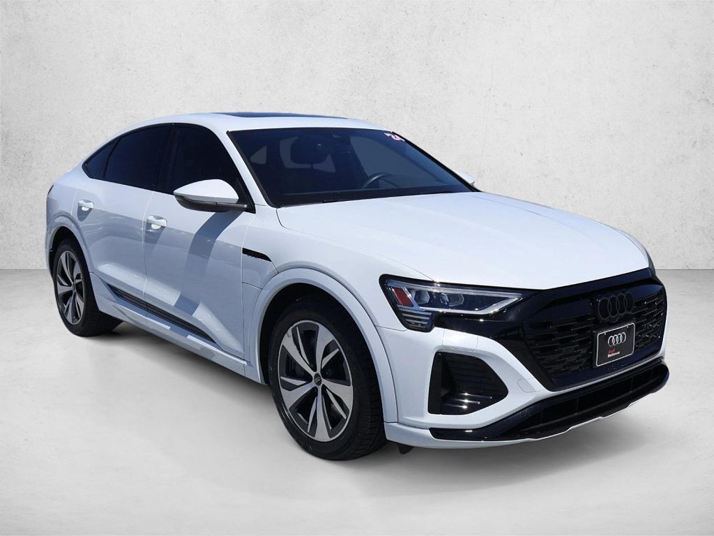 2024 Audi Q8 e-tron Premium S line