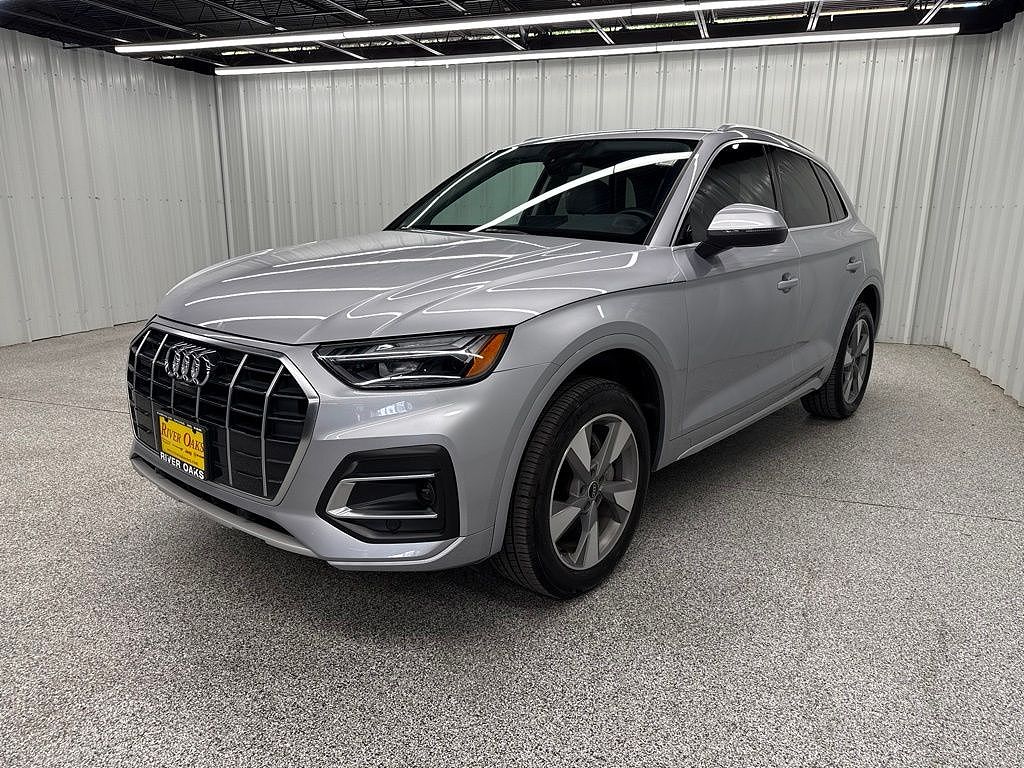 2023 Audi Q5 40 Premium Plus