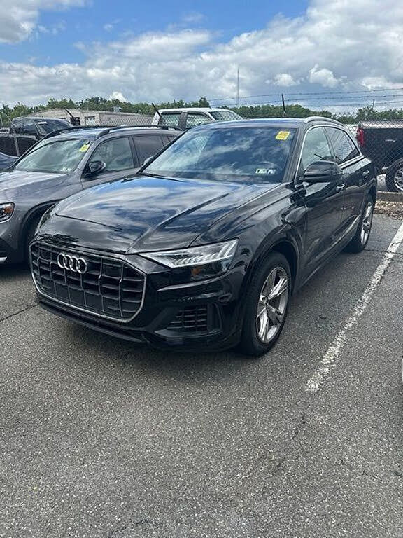 2021 Audi Q8 Premium Plus