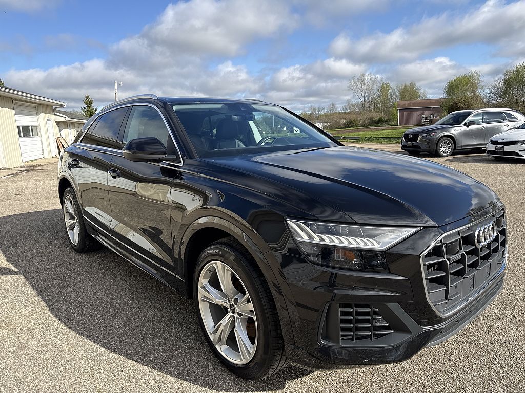 2023 Audi Q8 Premium Plus