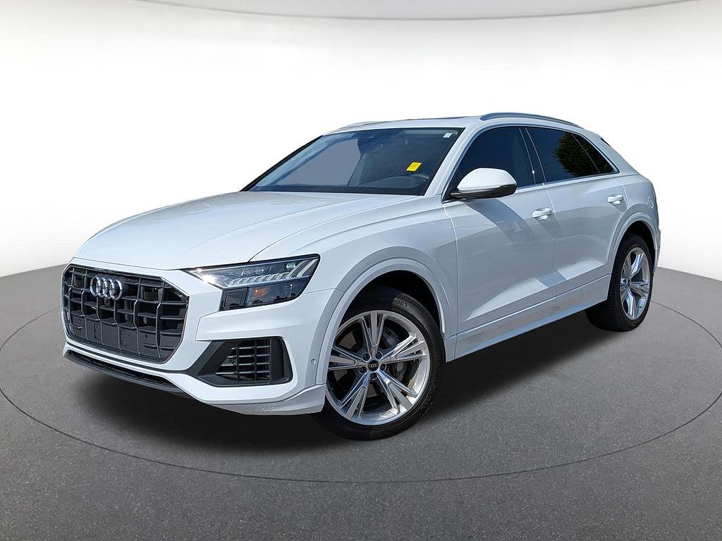 2023 Audi Q8 Premium Plus