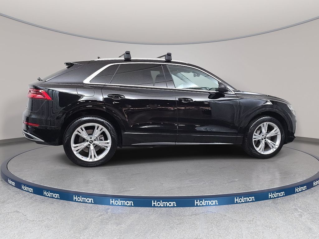 2022 Audi Q8 Premium Plus