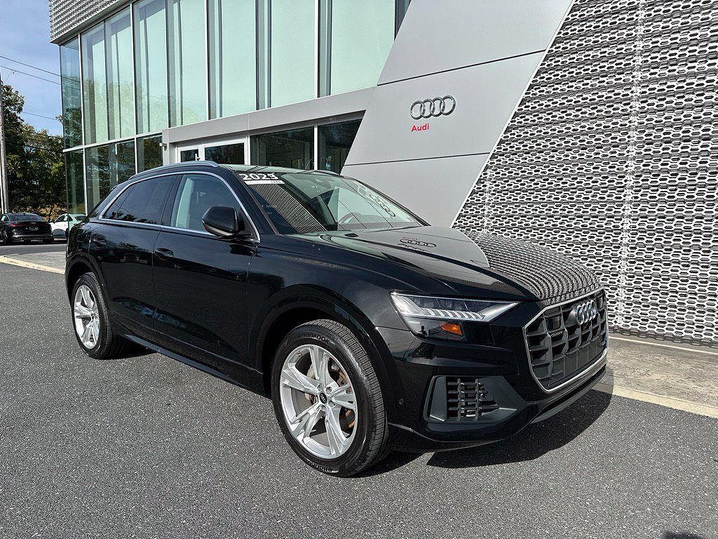 2023 Audi Q8 Premium Plus