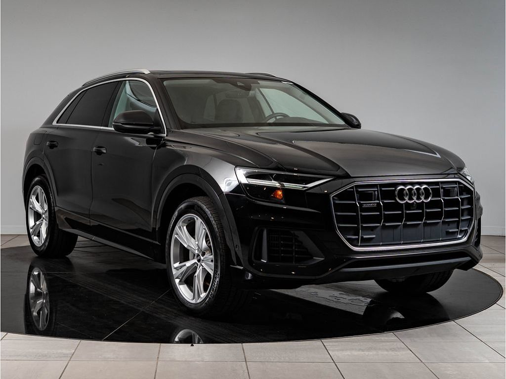 2022 Audi Q8 Premium Plus