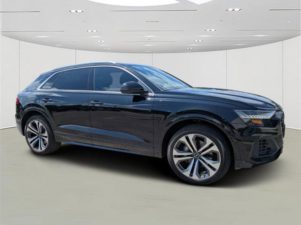 2022 Audi Q8 Premium Plus