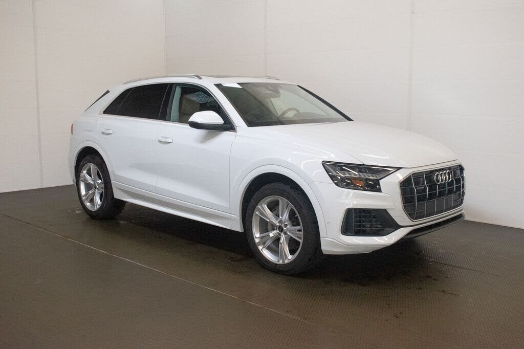 2023 Audi Q8 Premium Plus