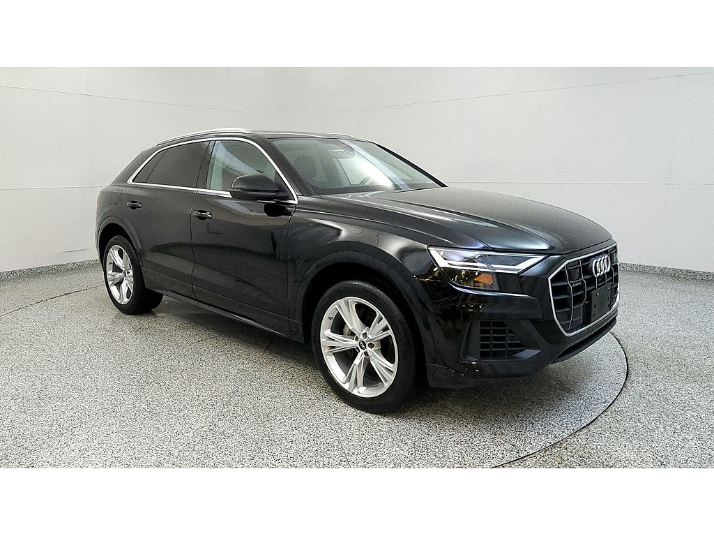 2022 Audi Q8 Premium Plus