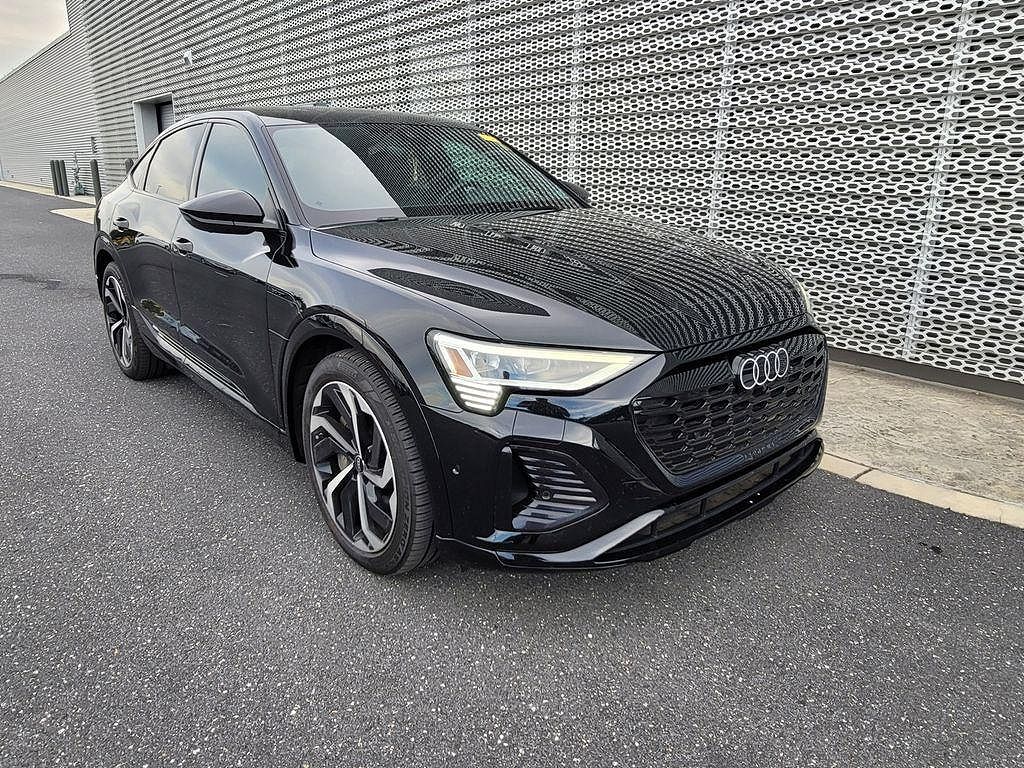 2024 Audi Q8 e-tron Premium Plus S line