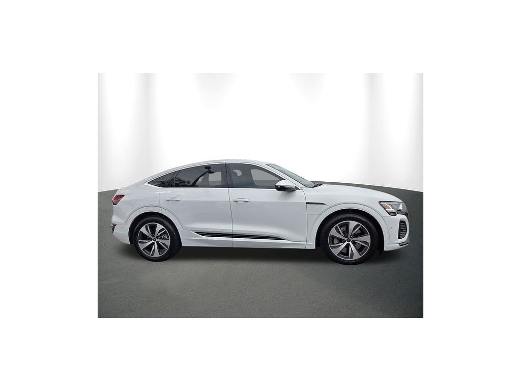 2024 Audi Q8 e-tron Sportback S line Premium Plus