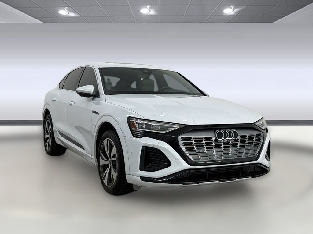 2024 Audi Q8 e-tron Premium Plus S line