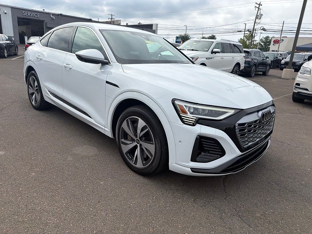 2024 Audi Q8 e-tron Premium Plus S line