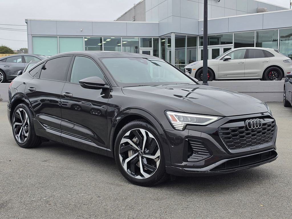 2024 Audi Q8 e-tron Premium Plus S line