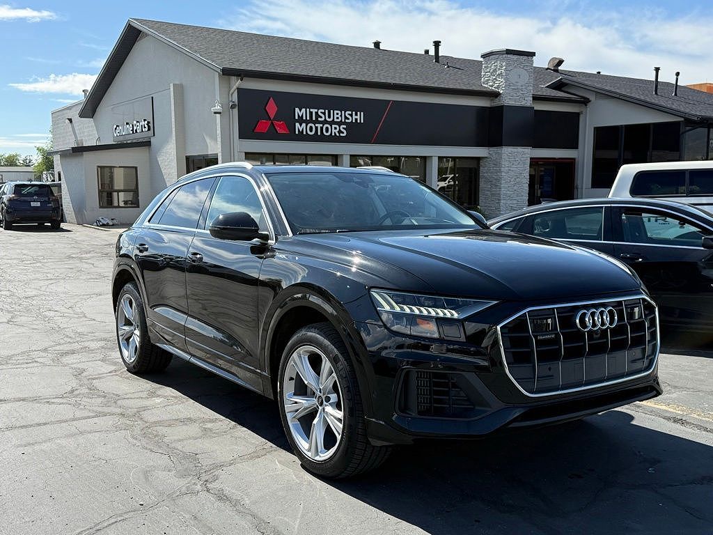 2022 Audi Q8 55 Premium
