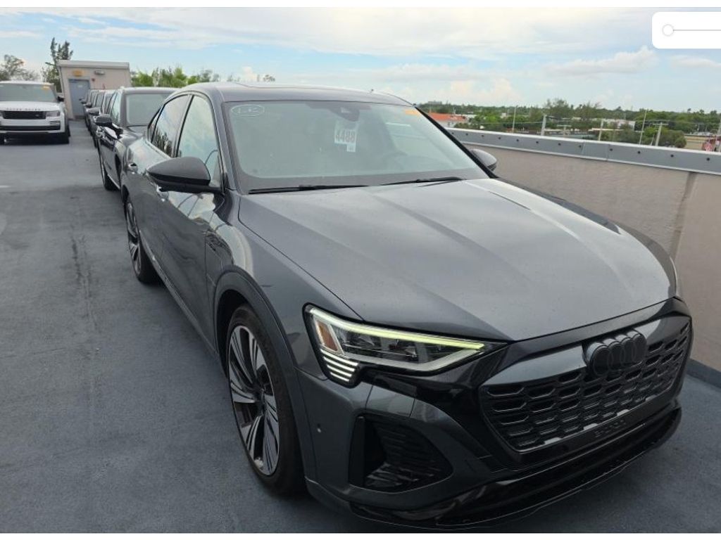 2024 Audi Q8 e-tron Prestige S line