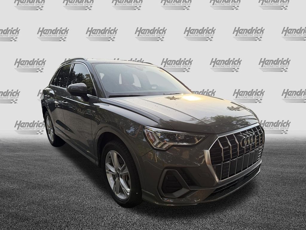 2023 Audi Q3 S line Premium