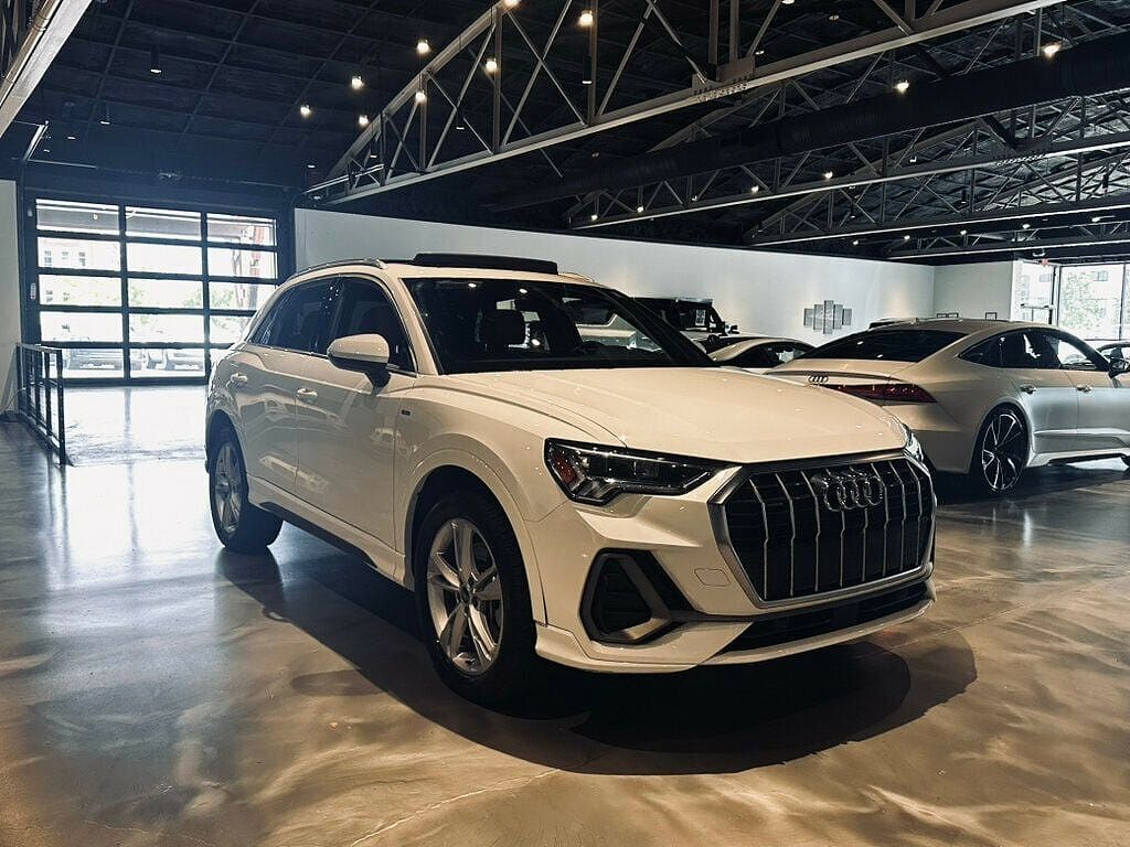 2023 Audi Q3 Premium S line