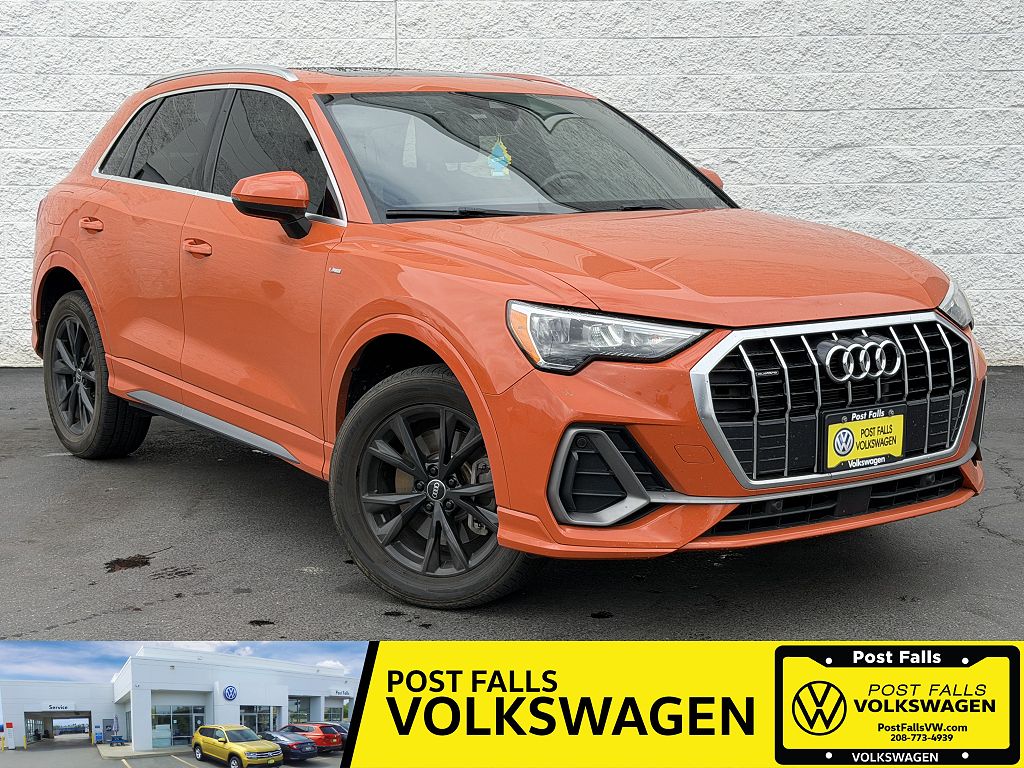 2022 Audi Q3 45 S line Premium