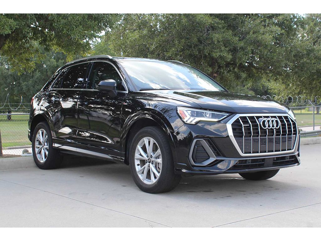 2023 Audi Q3 Premium S line