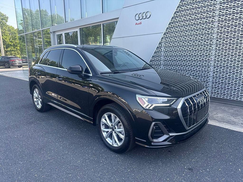 2023 Audi Q3 Premium S line