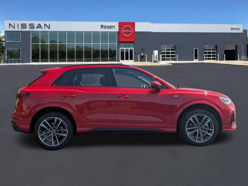 2025 Audi Q3 45 S line Premium
