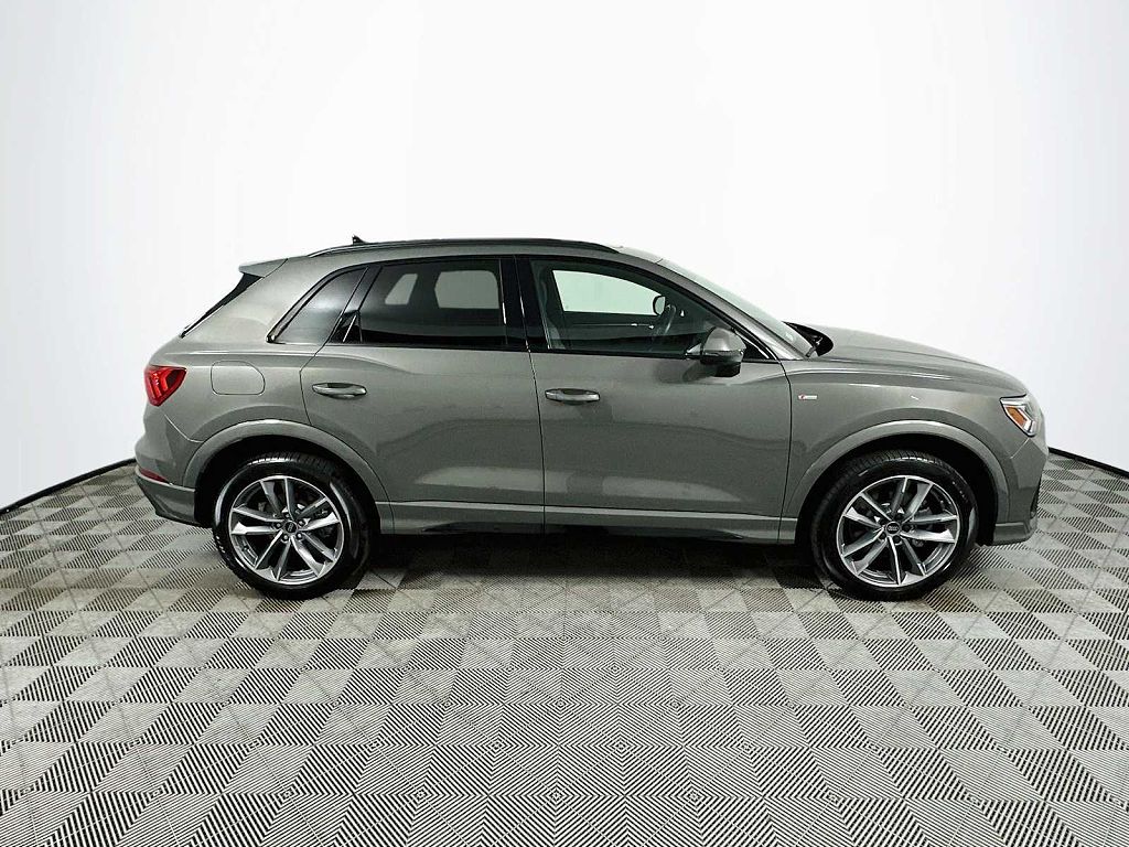 2023 Audi Q3 Premium S line