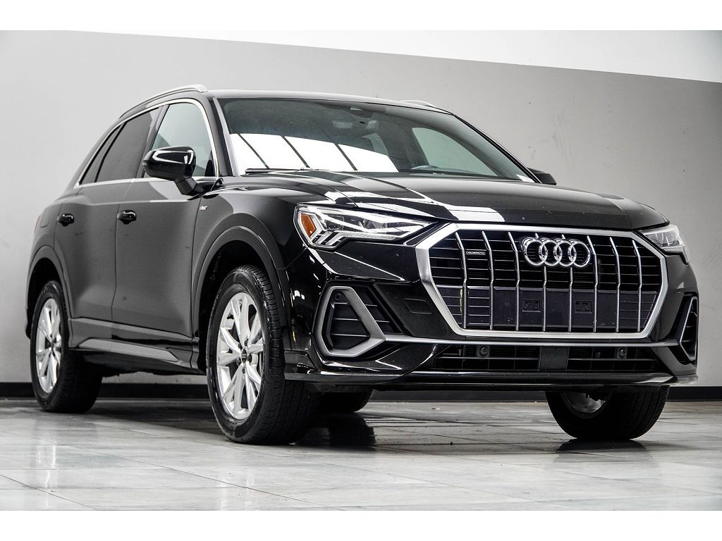 2025 Audi Q3 Premium S Line quattro