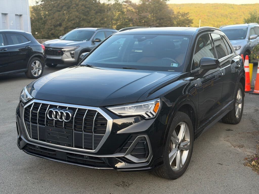 2023 Audi Q3 Premium S line