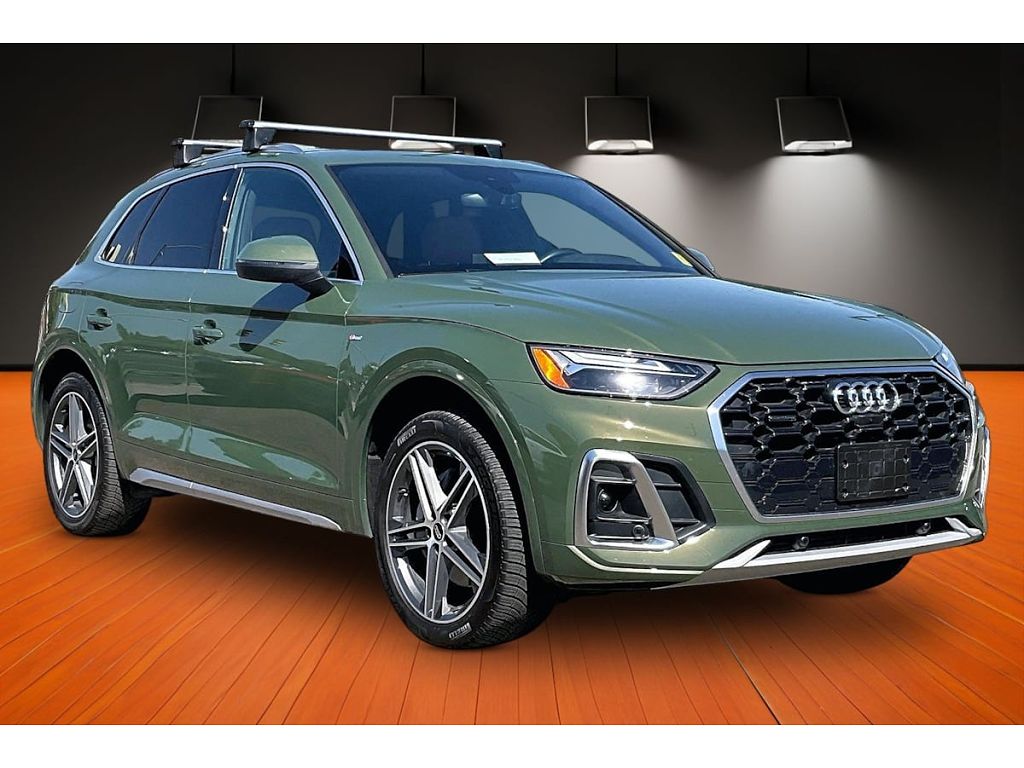 2022 Audi Q5 S line Premium Plus