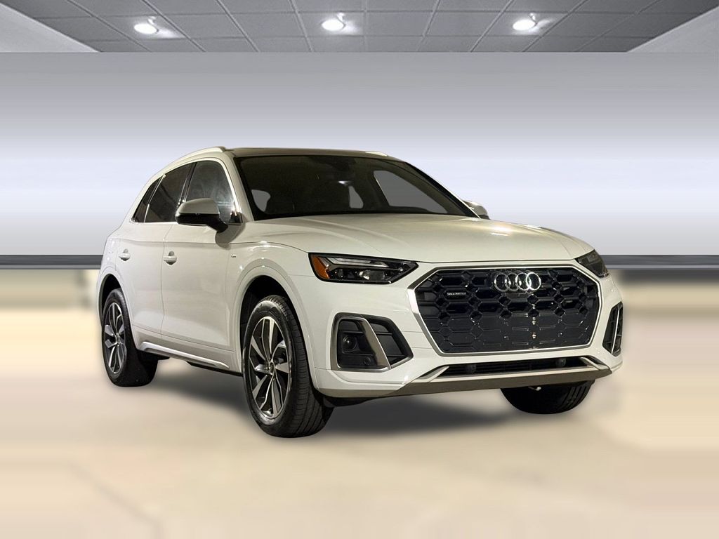 2023 Audi Q5 S line Premium Plus