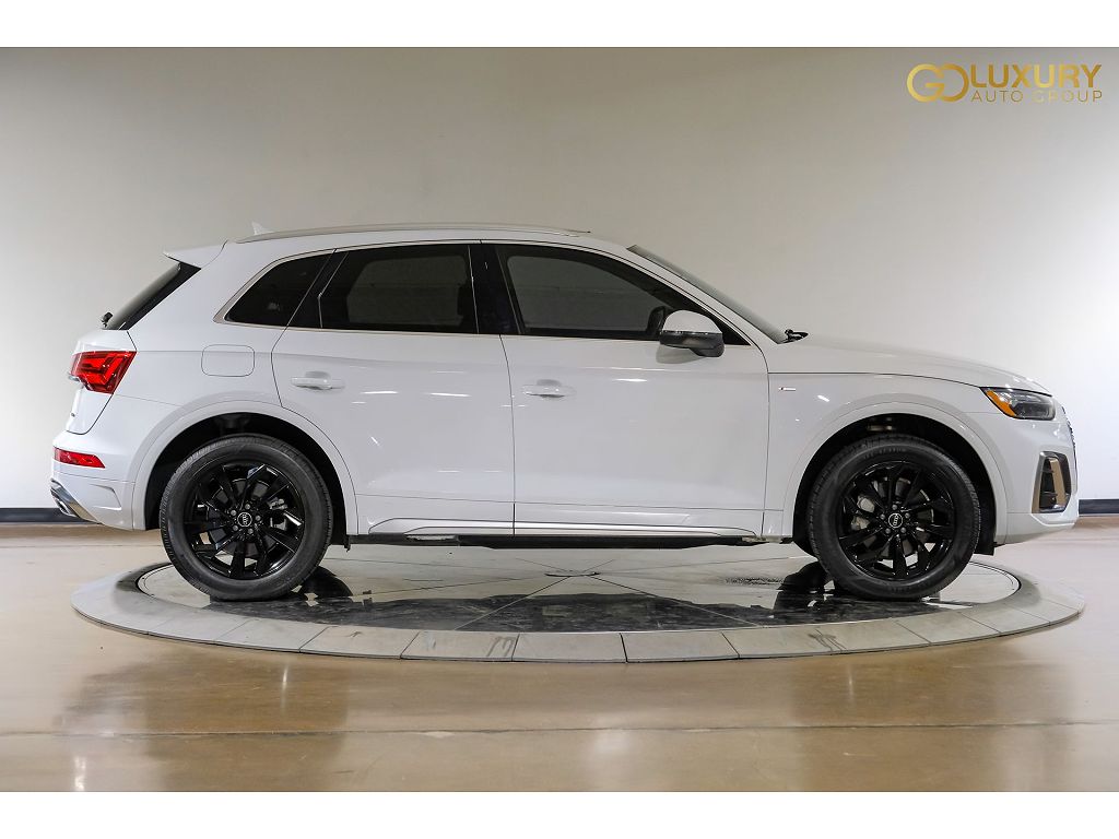 2023 Audi Q5  45 S line Premium Plus Package/Navigation Package/19'' 5 Double Arm Design Wheel