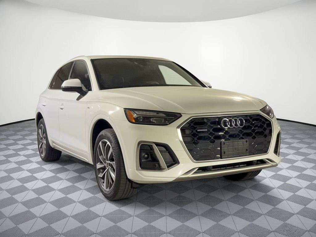 2023 Audi Q5 S line Premium Plus