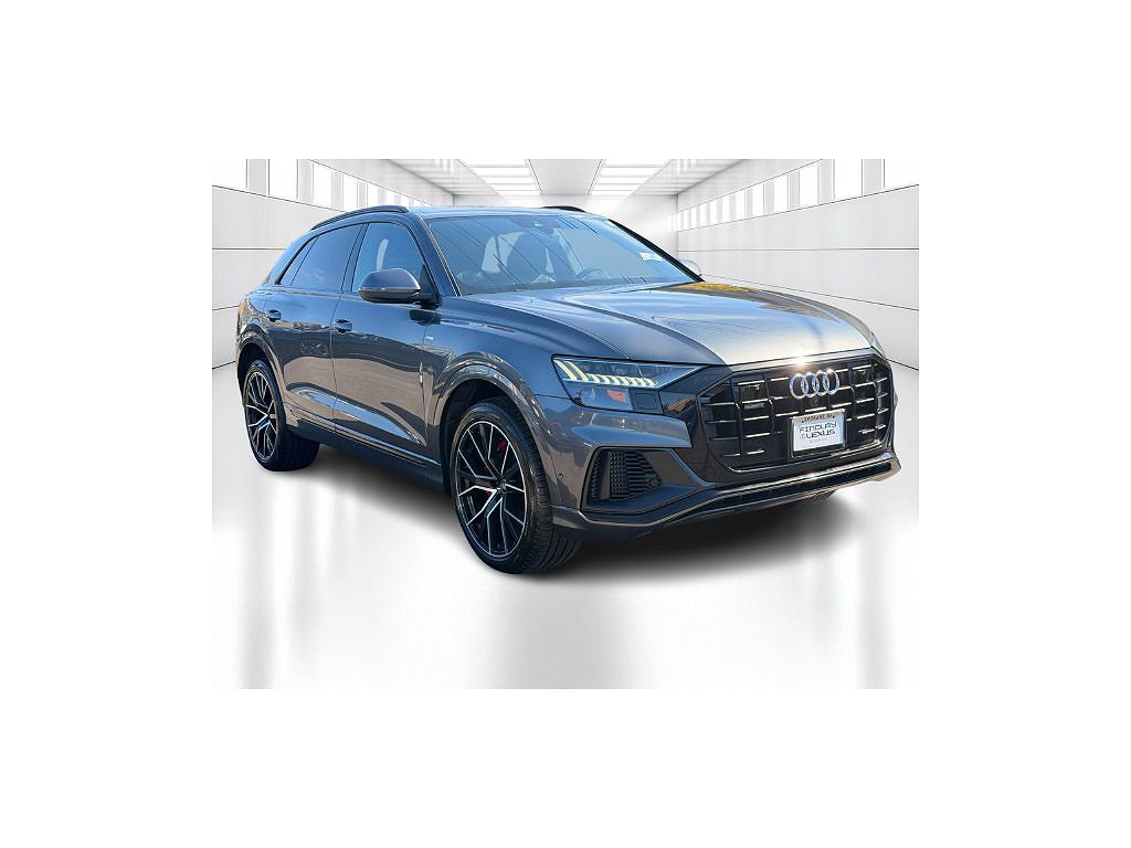 2021 Audi Q8 Premium Plus