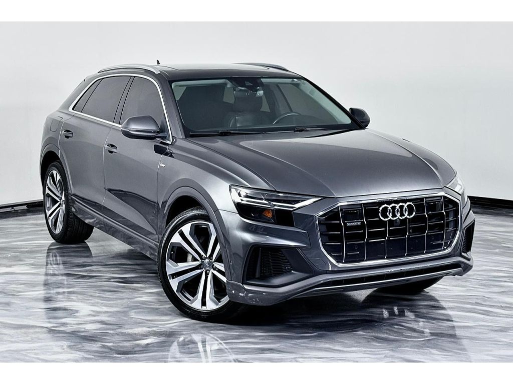 2020 Audi Q8 Premium Plus