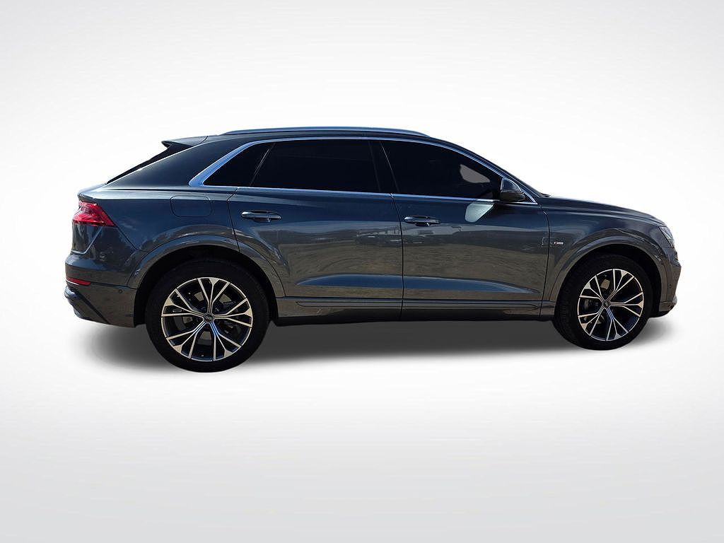 2021 Audi Q8 55 Premium