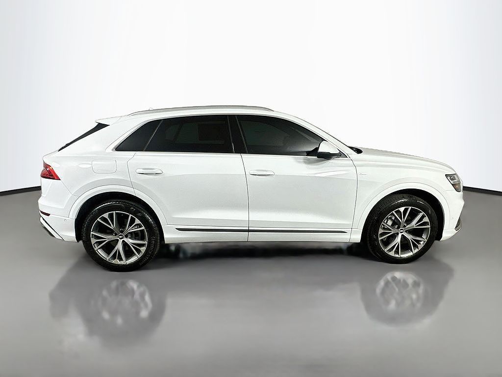 2021 Audi Q8 Premium Plus