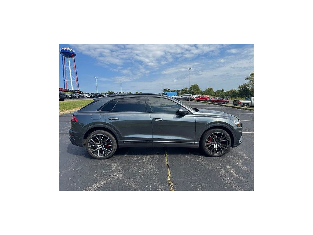 2021 Audi Q8 Premium Plus