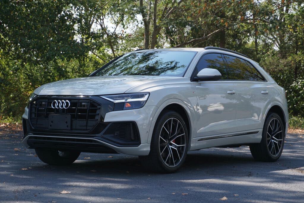 2022 Audi Q8 Premium Plus