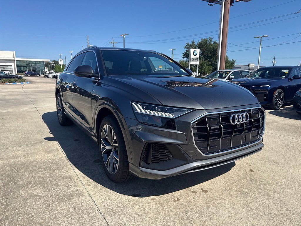 2023 Audi Q8 Premium Plus