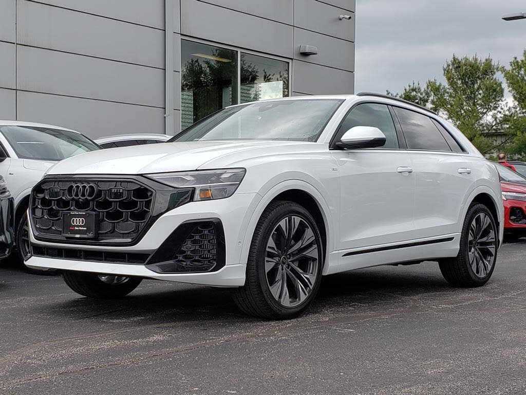2026 Audi Q8 Premium Plus