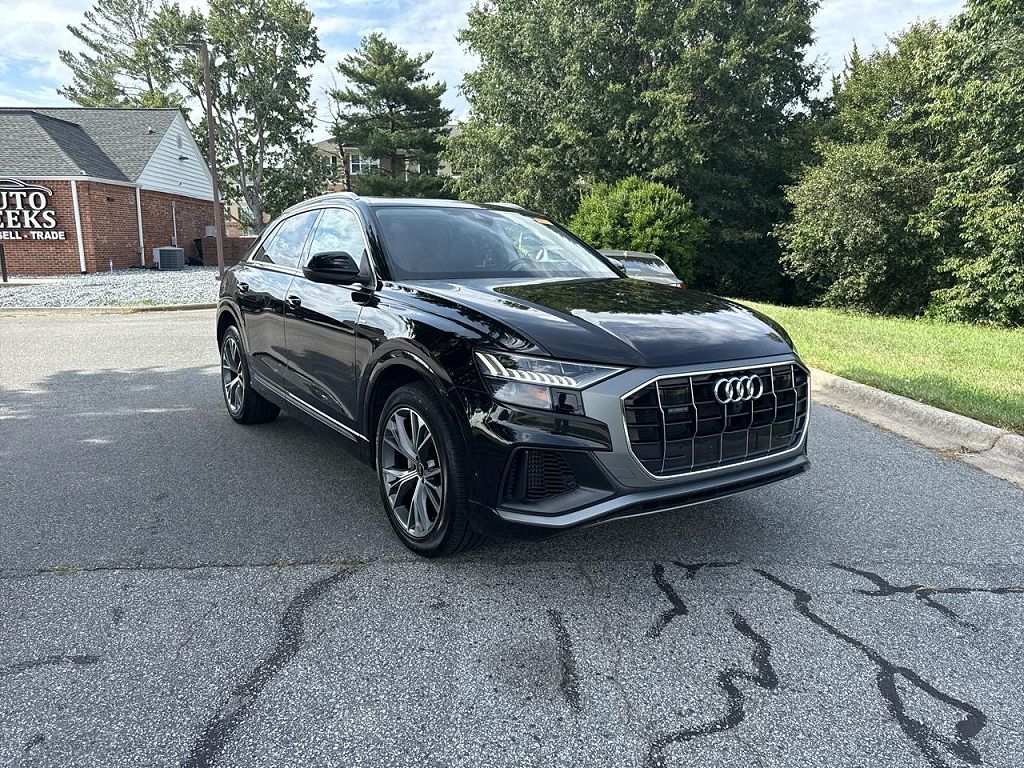 2023 Audi Q8 Premium Plus