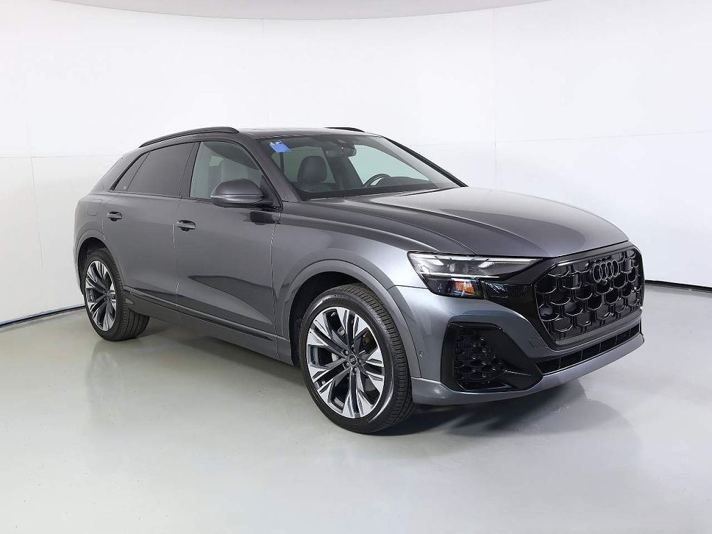 2025 Audi Q8 Premium Plus