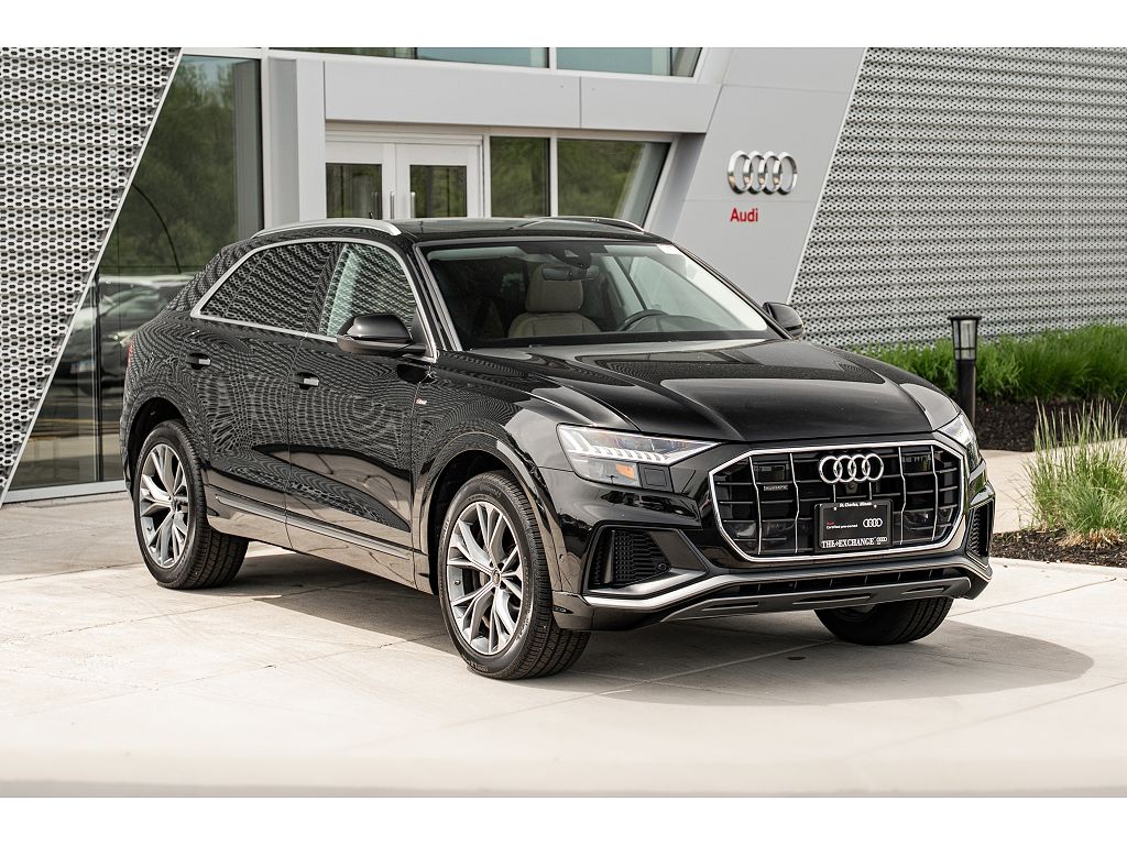 2023 Audi Q8 Premium Plus